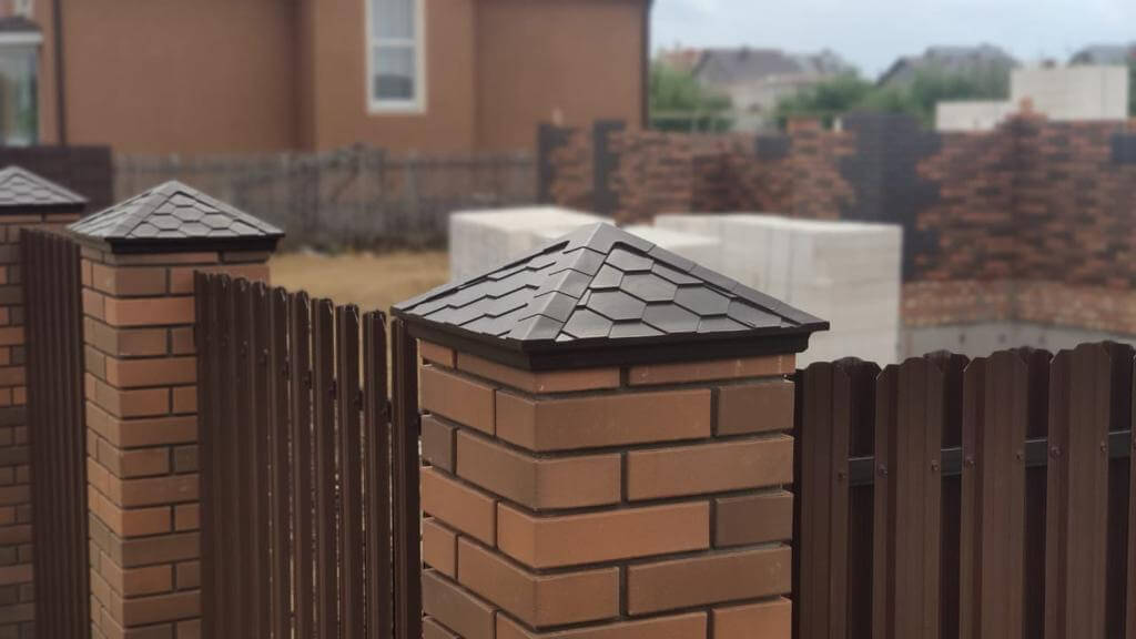 Колпак Zking Эверест Коричневый на столб 1.5х1.5 кирпича (390х390мм) в Заринске фото