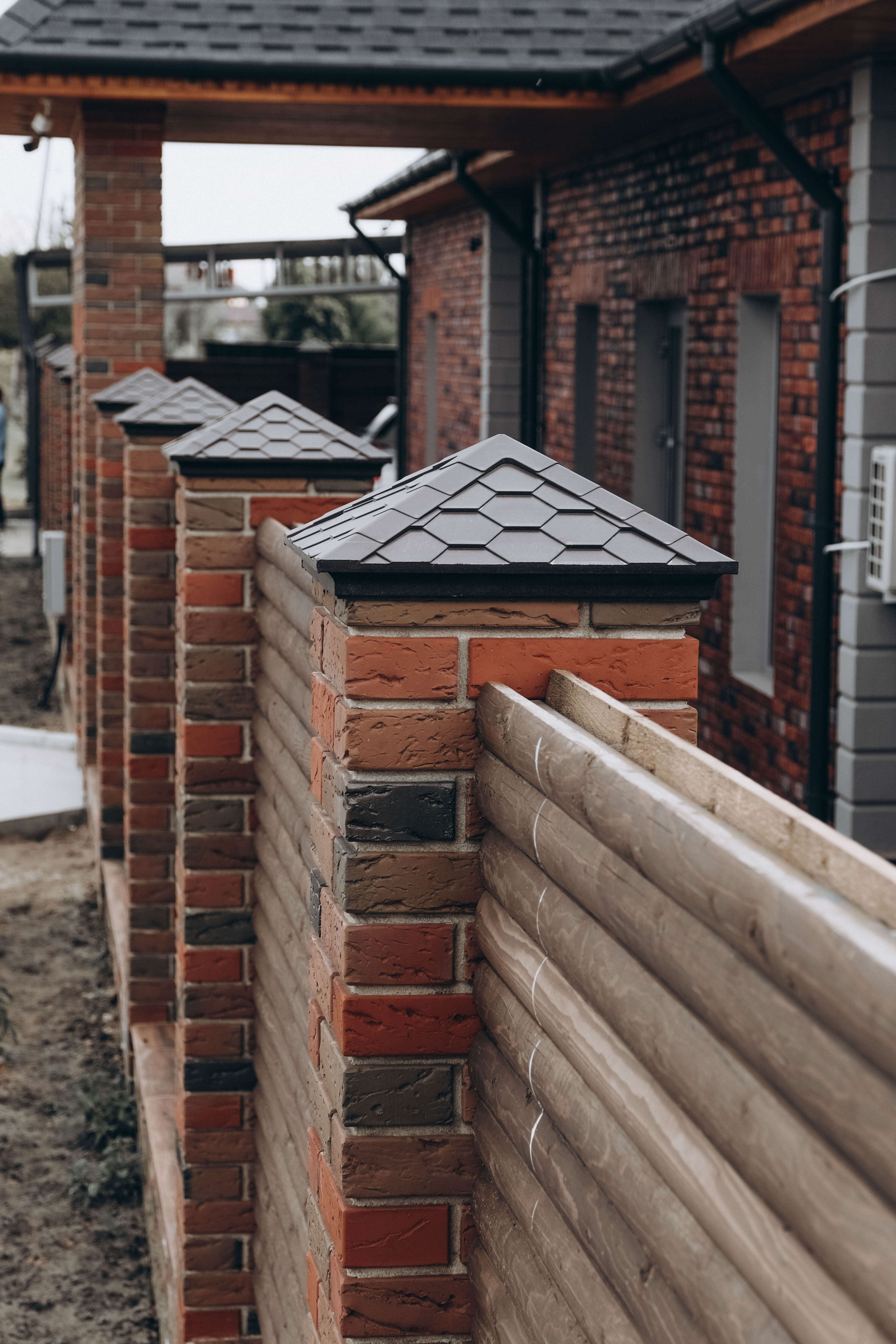 Колпак Zking Эверест Коричневый на столб 1.5х1.5 кирпича (390х390мм) в Заринске фото