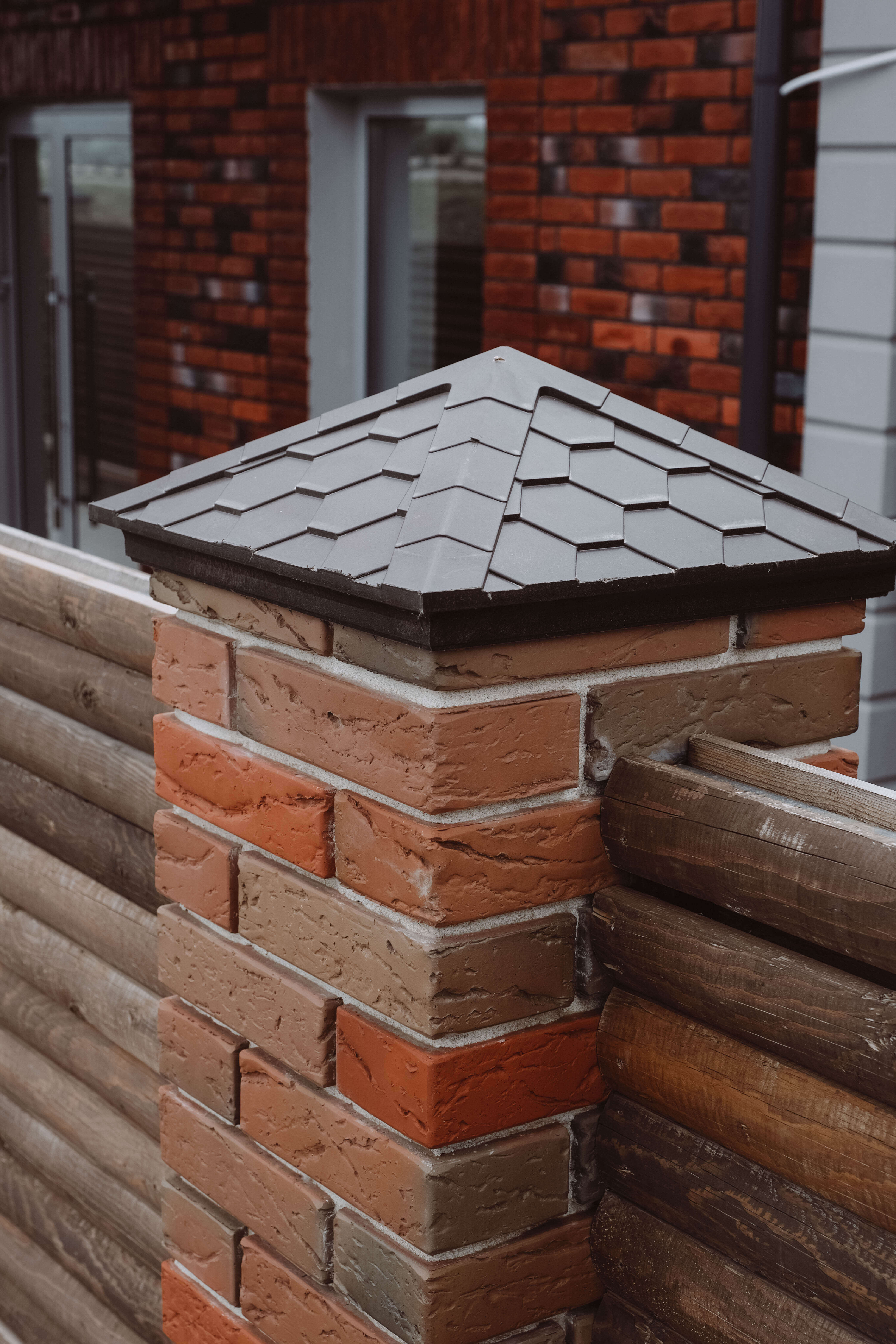 Колпак Zking Эверест Коричневый на столб 1.5х1.5 кирпича (390х390мм) в Заринске фото